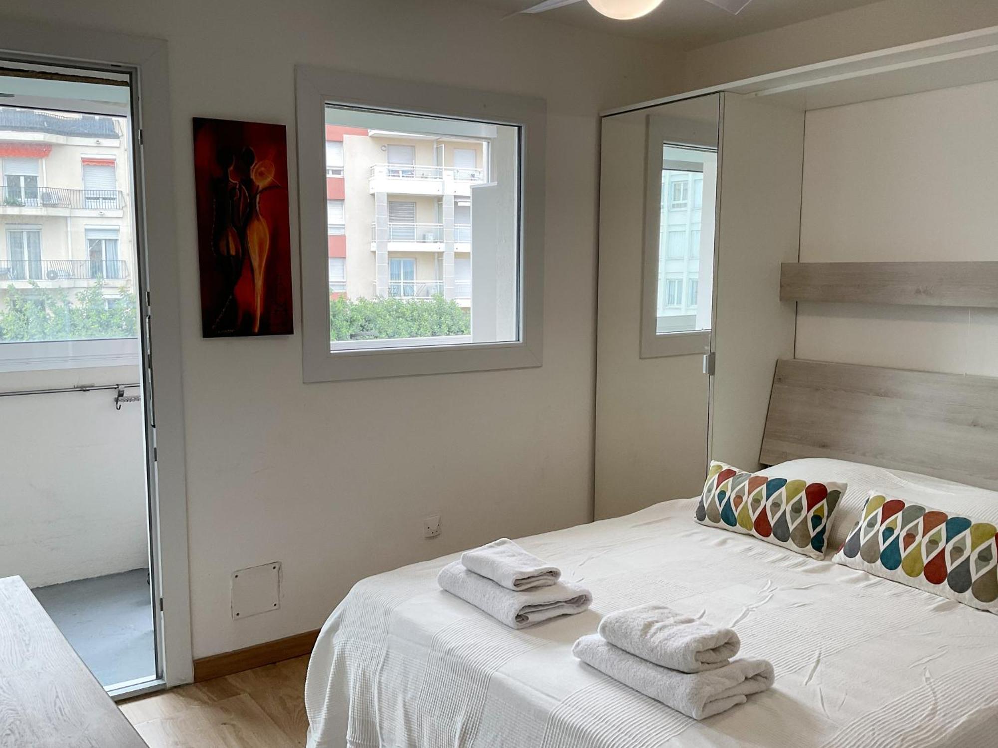 Leilighet La Prom 2 - A Two Bedroom With A Sea View